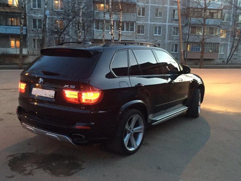 Грабитель на BMW отобрал у водителя 700 тысяч долларов на востоке Москвы