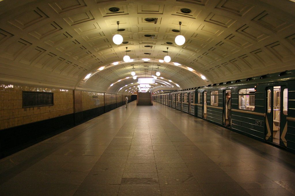 Сбой произошел на красной ветке Московского метро