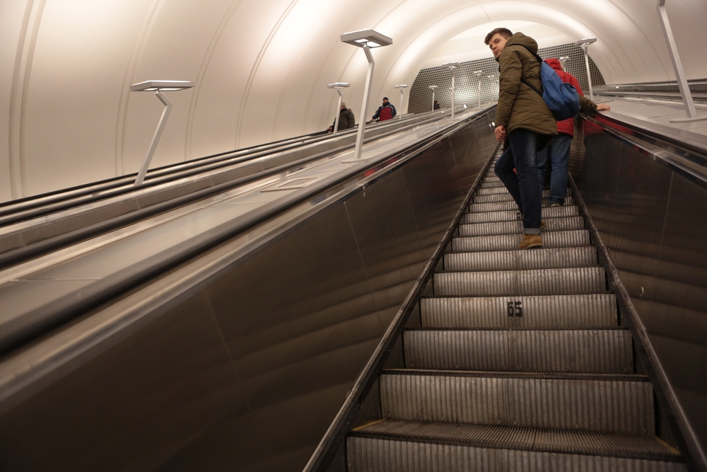 Вестибюли шести станций метро Москвы заблокируют на выходных