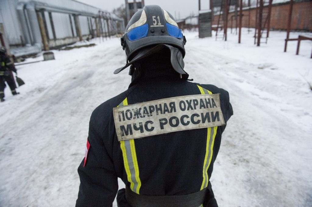 На северо-западе Москвы локализовали 200-метровый пожар в фитнес-центре