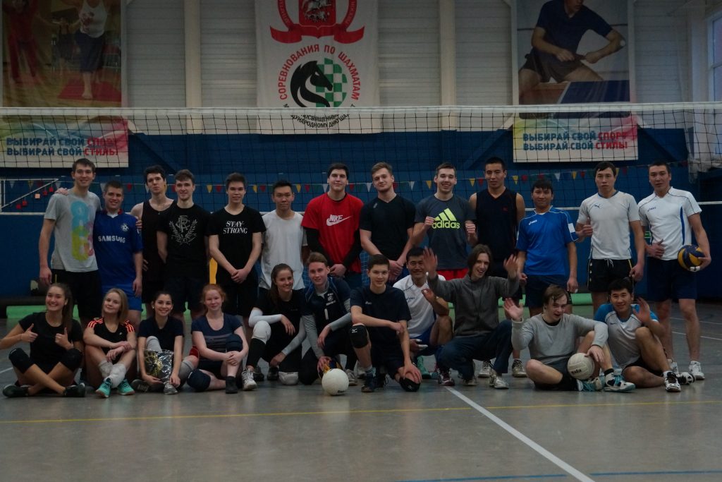 Москвичи смогут принять участие в бесплатных тренировках и турнирах по волейболу