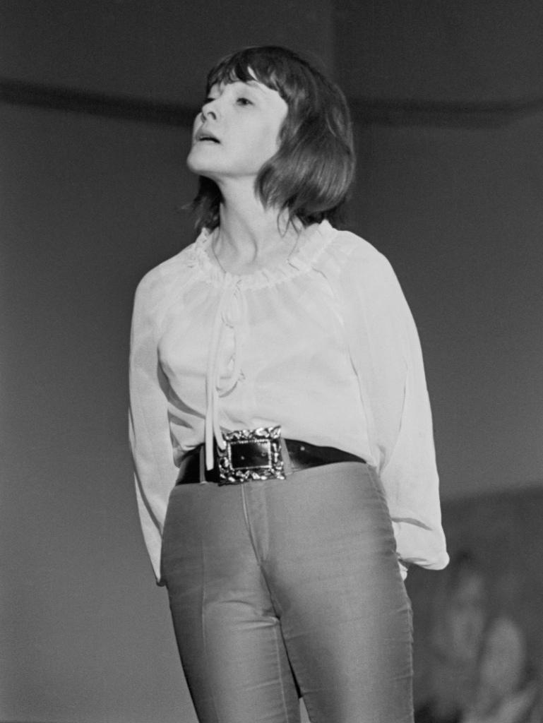 Белла Ахмадулина на Кузнецком, 1974