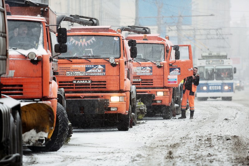 Спецтехнику вывели на улицы Москвы из-за снегопада