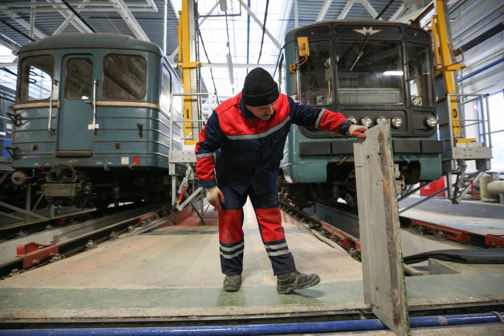 Московское метро опровергло слухи о «проволочных крепежах» вагонов