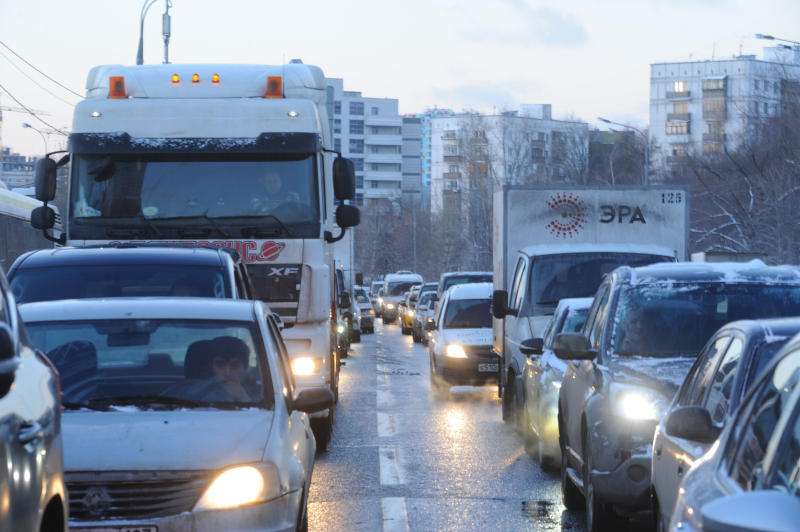 Движение транспорта ограничат на участках Татарской улицы и Большого Татарского переулка