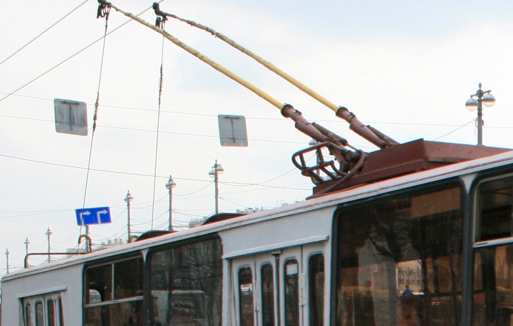 После аварии сети в Москве восстановили движение семи троллейбусов