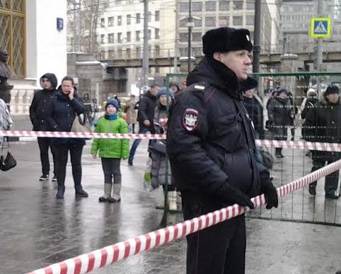 Саперы не нашли бомбы в Сбербанке на западе Москвы