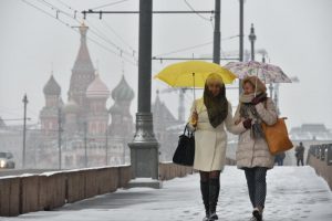 В выходные ожидается снег с дождем. Фото: "Вечерняя Москва"