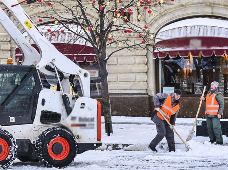 В центре Москвы справились с уборкой снега