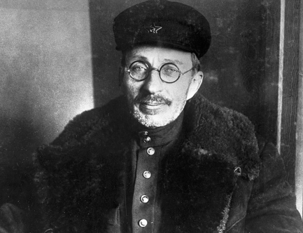 Антон Макаренко в 1930 году, во время руководства колонией имени Дзержинского под Харьковом