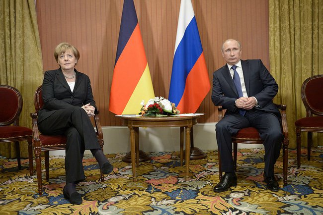 Ангела Меркель прилетит в Россию на встречу с Владимиром Путиным