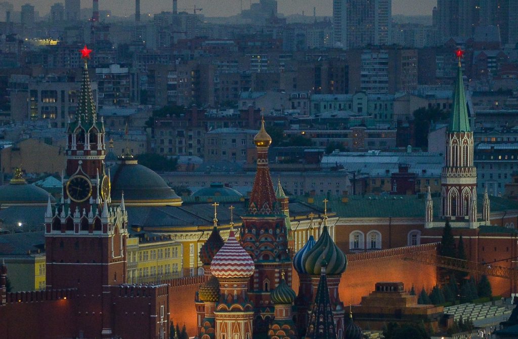 Кремль «обдумает» инициативу по переносу выборов Президента РФ на 18 марта
