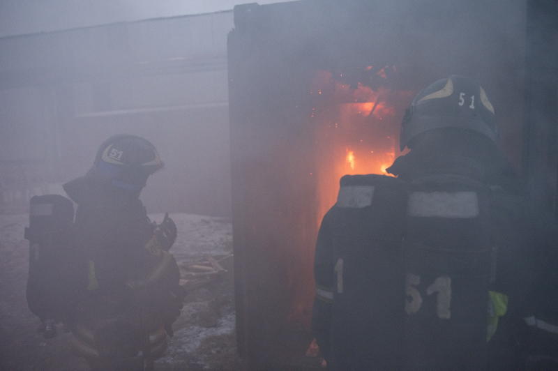 На северо-востоке Москвы ликвидировали пожар в автосервисе