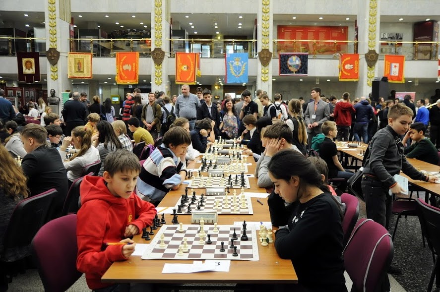 Ветераны Центрального округа взяли «серебро» на шахматном турнире