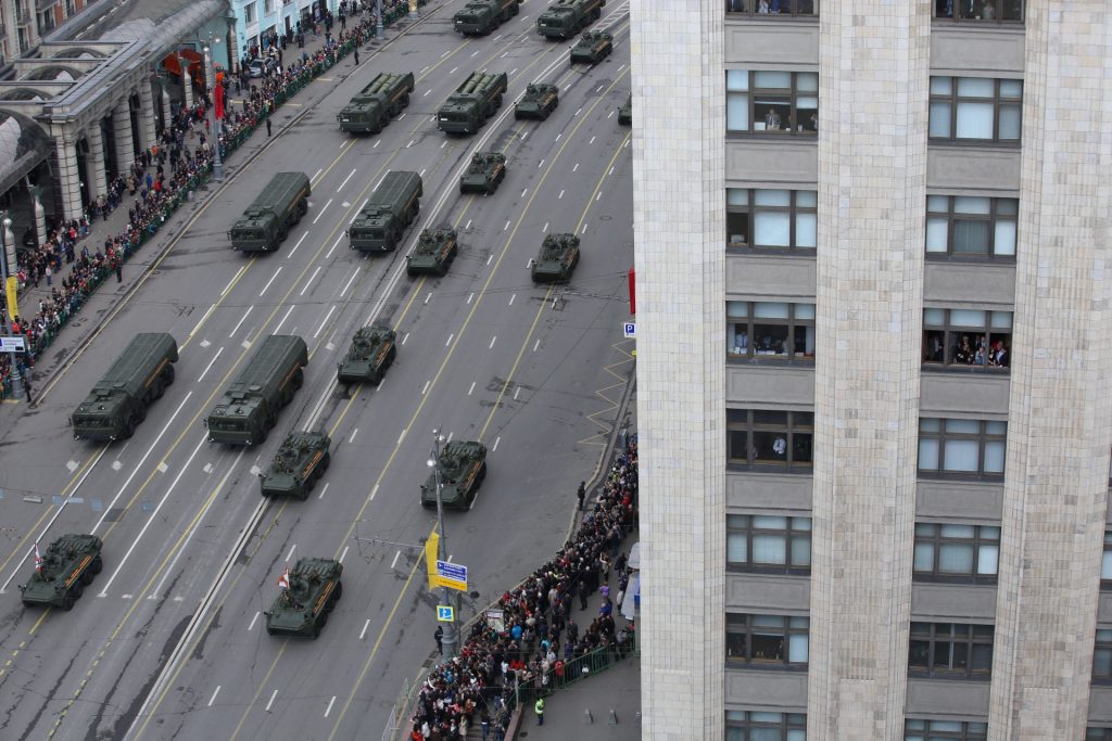 Движение на Тверской улице ограничат из-за подготовки к параду Победы