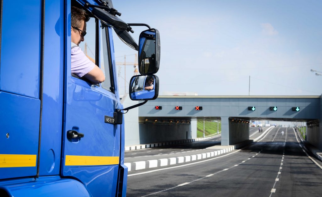 Движение грузовиков в Москве ограничат на майские праздники