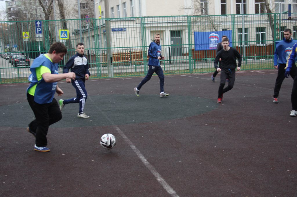 Дружеские матчи районных команд ЦАО по мини-футболу состоялись в Таганском районе