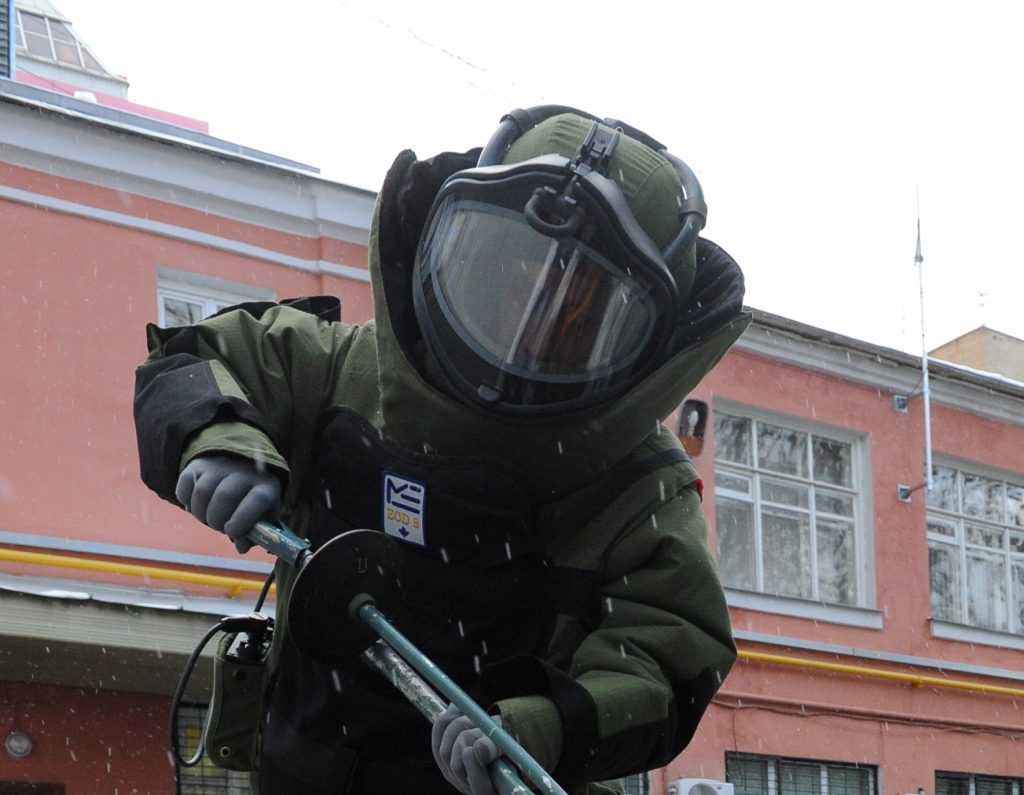Неразорвавшуюся бомбу обезвредили на станции «Площадь Восстания» метро Петербурга