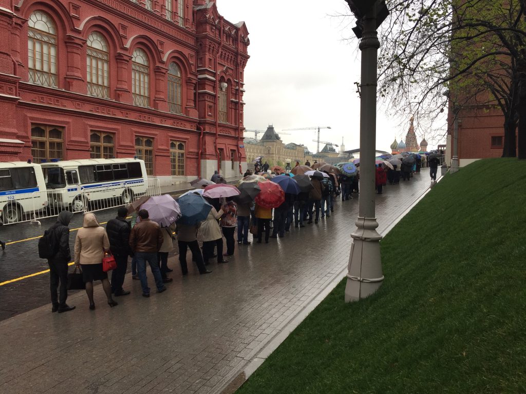 Проход на Красную площадь ограничат. Фото: "Вечерняя Москва"