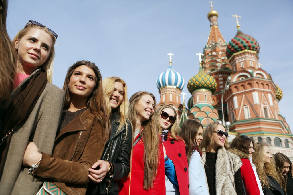 «Пешком по эпохам»: бесплатные экскурсии стартуют в Москве