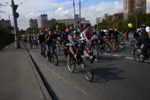 Крупнейший в этом году велопарад пройдет по Садовому кольцу 28 мая. Фото: «Вечерняя Москва»