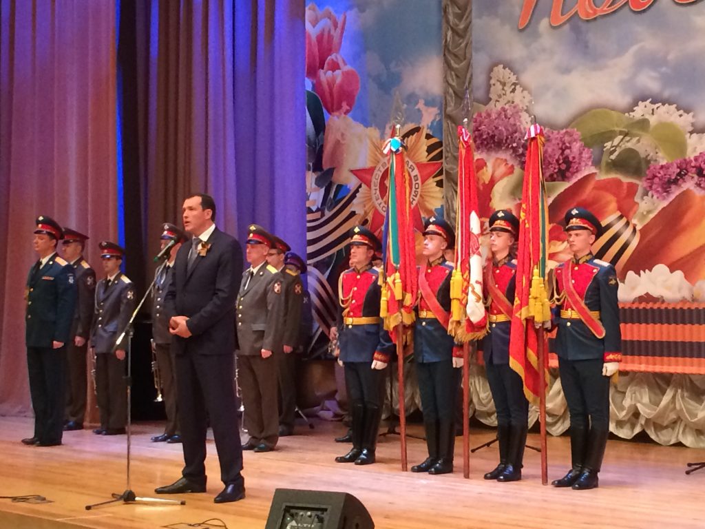 Ветеранов Центрального округа поздравили с наступающим Днем Победы