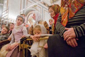 Более 80 тысяч верующих уже посетили храм для поклонения мощам святого. Фото: Ирина Сапрыкина, «Вечерняя Москва»