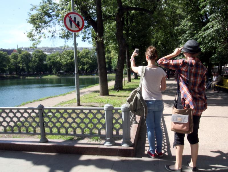 Пруд ЦАО назвали образцовым местом для отдыха у воды в Москве