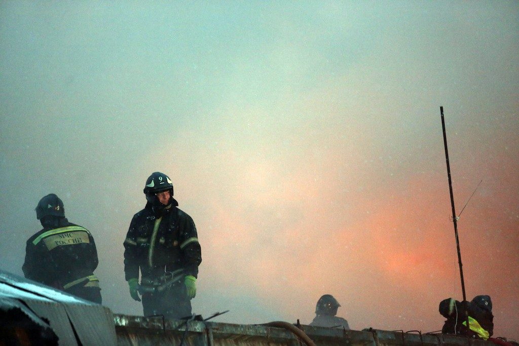 Потушен 100-метровый пожар у Киевского вокзала, где погибли двое людей