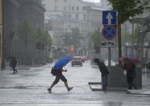 Москчией ожидает череда дождей. Фото: "Вечерняя Москва"