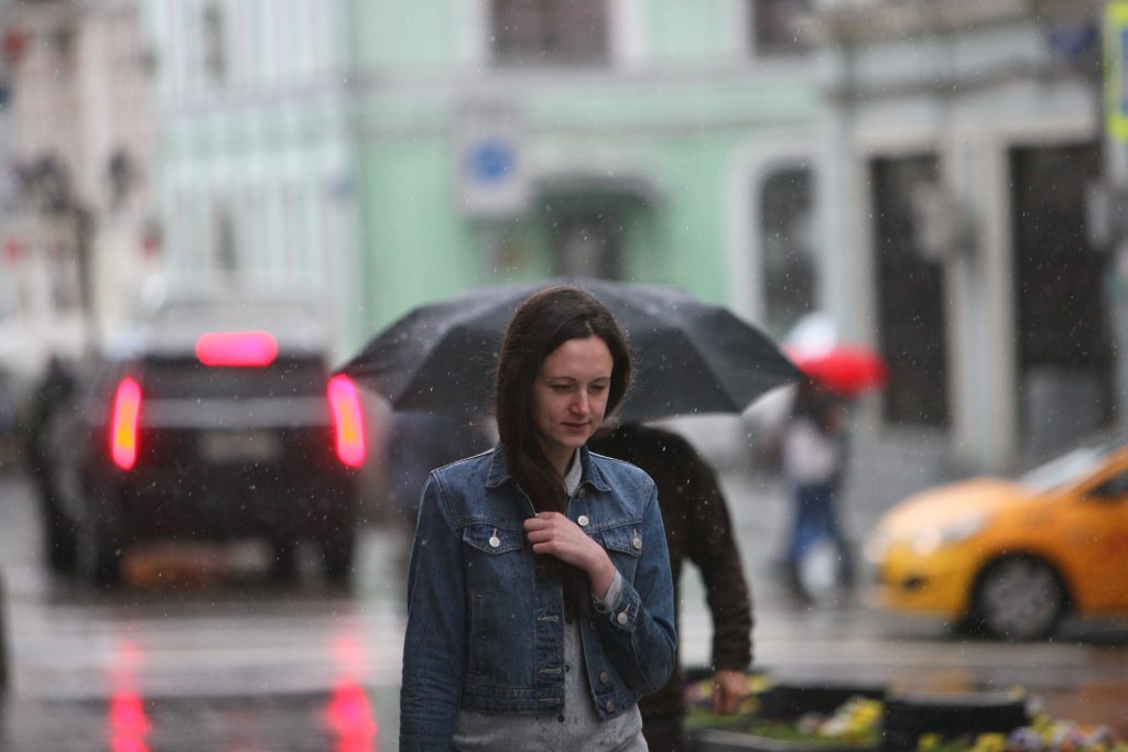 В среду москвичей ждет гроза с дождем