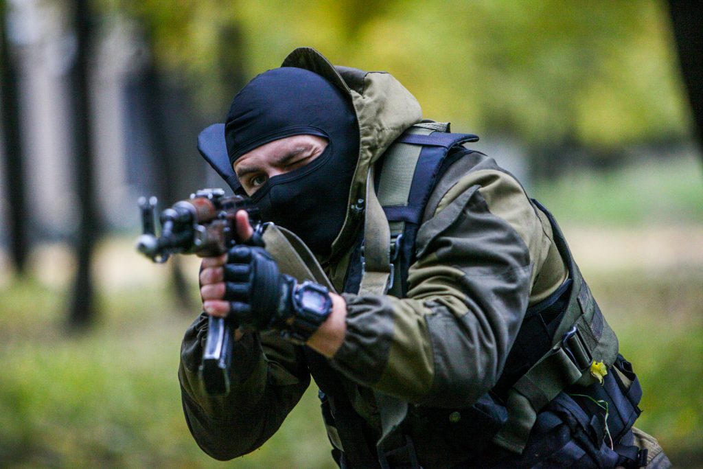 Полиция задержала подозреваемого в убийстве 9 человек москвича