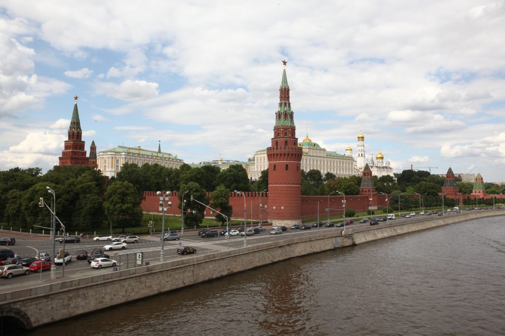 Нетрезвого белоруса спасли из Москвы-реки возле Кремля