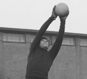 Победитель Чемпионата Европы — 1960 в составе сборной СССР, легендарный вратарь Лев Яшин. Фото: «Википедия»