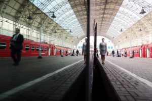 Красный зал Киевского вокзала открыли после комплексной реставрации. Фото: «Вечерняя Москва»