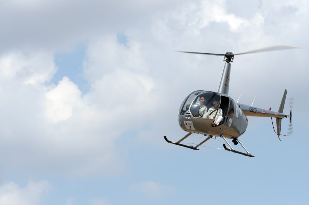 Вертолет госпитализировал двухлетнего москвича, выпавшего из окна