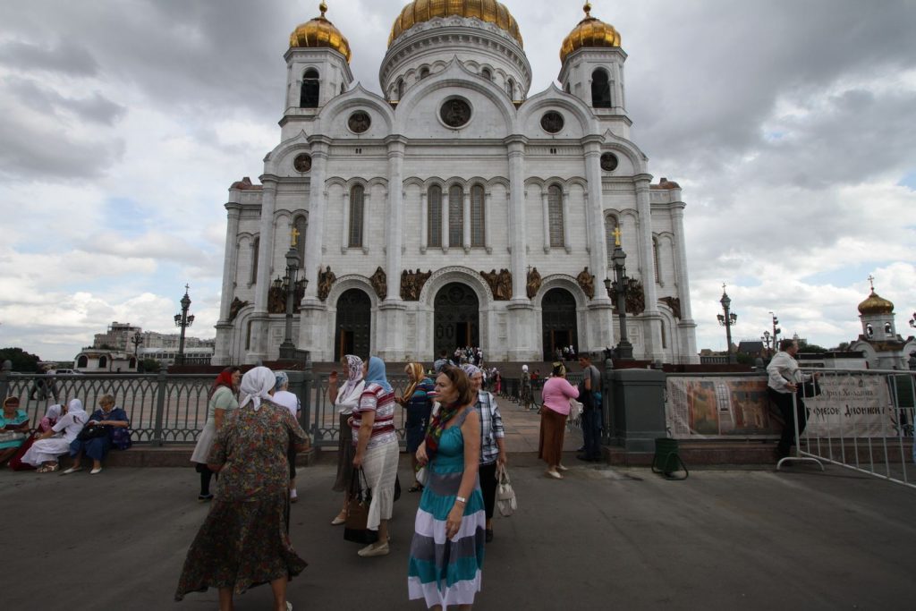 Очередь к мощам Николая Чудотворца в Москве начнет закрываться раньше