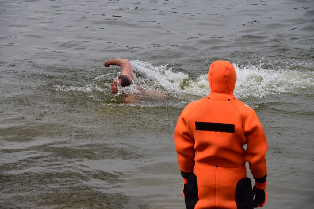 Роспотребнадзор запретил купаться на двух пляжах Москвы