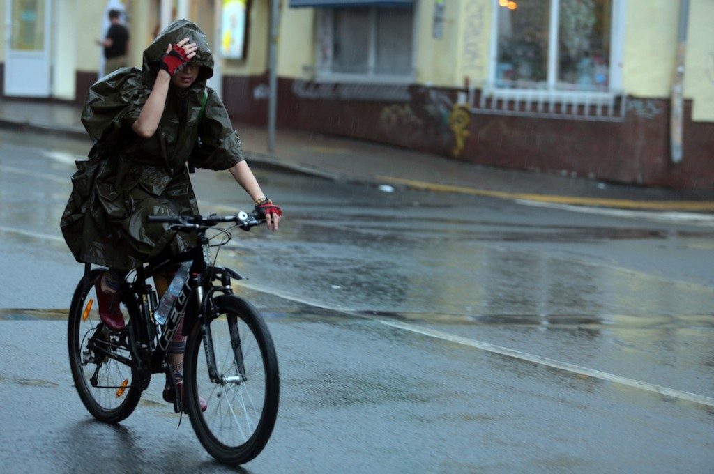 За одну ночь Москва приняла 15 процентов месячной нормы дождя