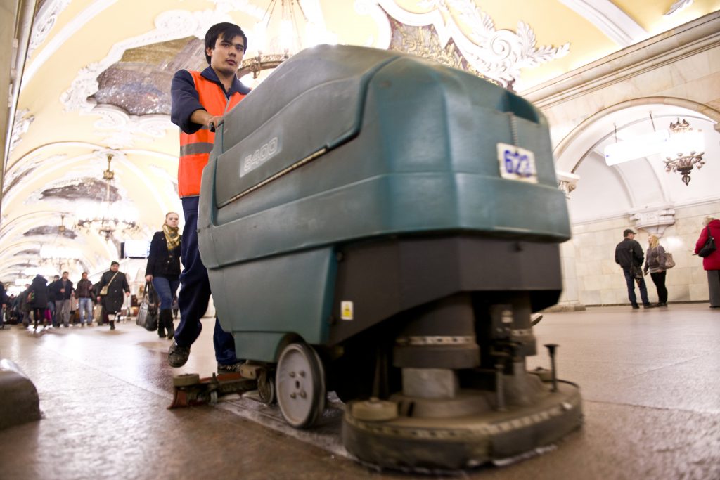 Непогода: московское метро вновь начало работать в усиленном режиме