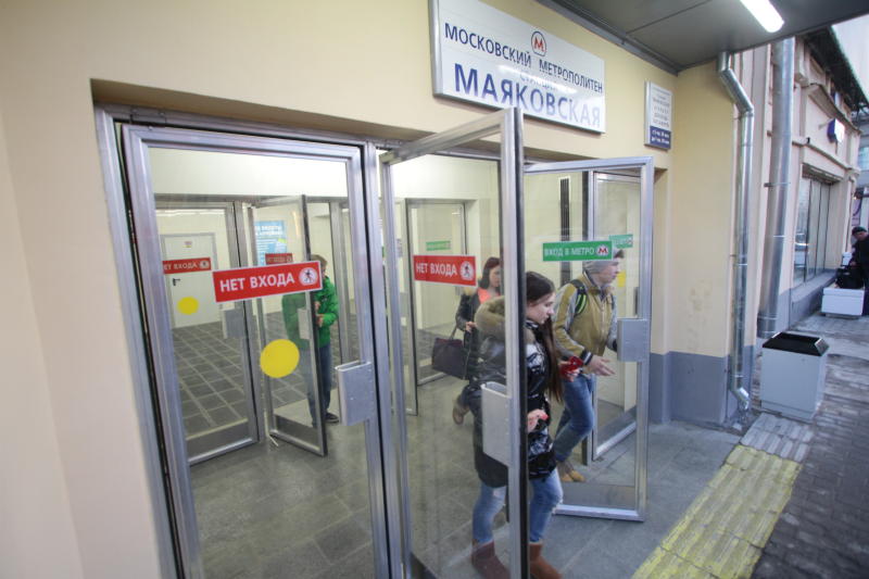 Вестибюль станции метро «Маяковская» привели в порядок