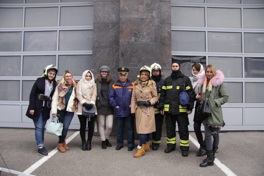 Студенты МГУ в гостях у пожарных и спасателей Москвы