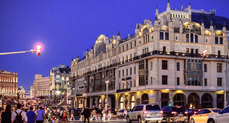 Фасады гостиницы «Метрополь» в центре Москвы отреставрируют в 2018 году