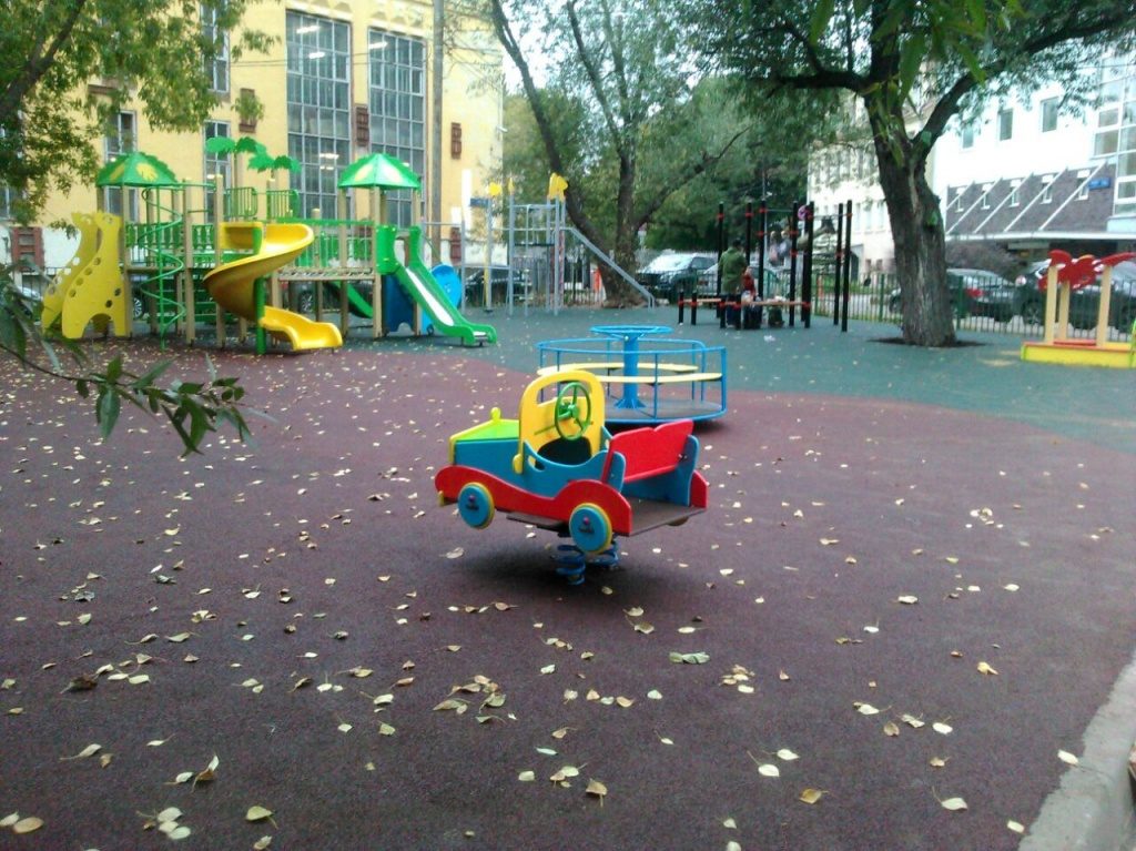 Детская площадка появилась в Горловом тупике