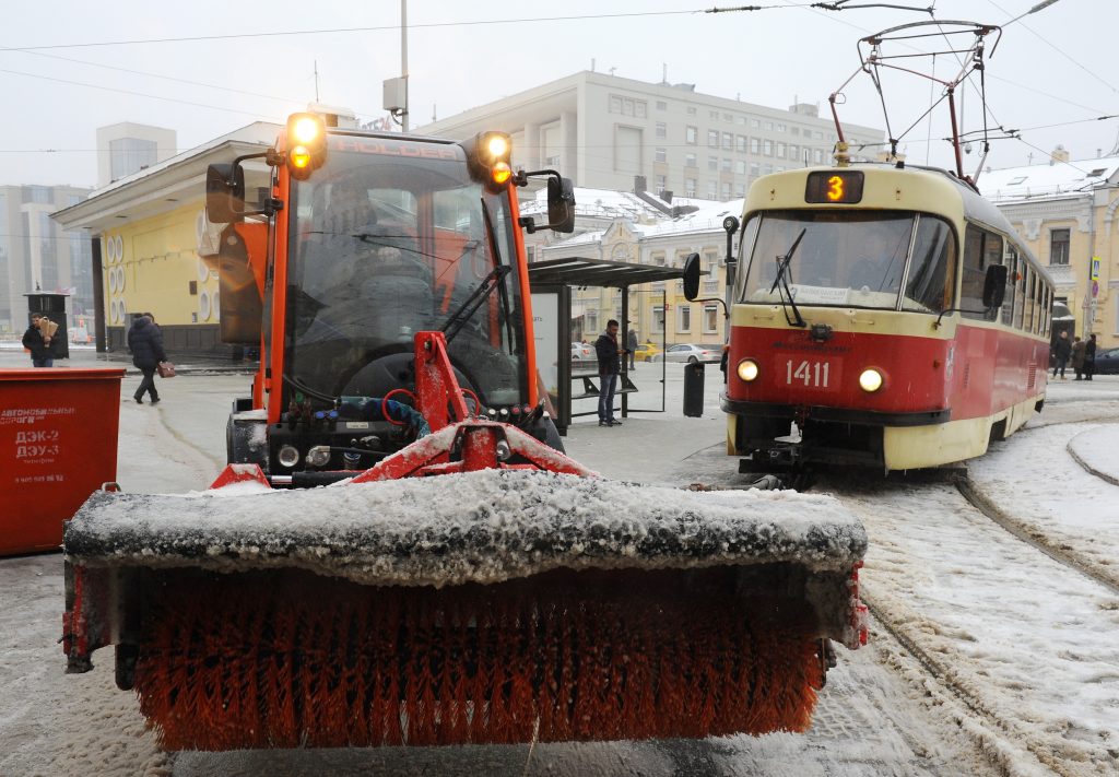 Коммунальщики Москвы подготовили 5 тысяч спецмашин к зиме