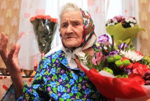 22 ноября 2017 года. Анастасия Илларионова признается, что очень любит цветы.