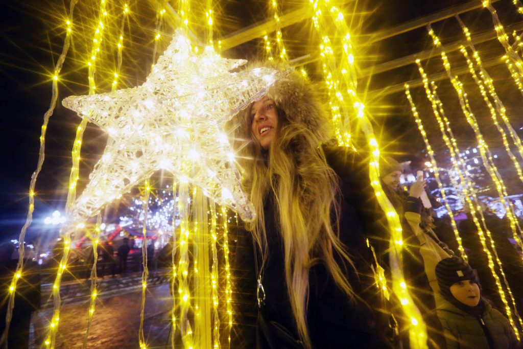 Парк Горького получит «Зеркальную елку-куб» к Новому году