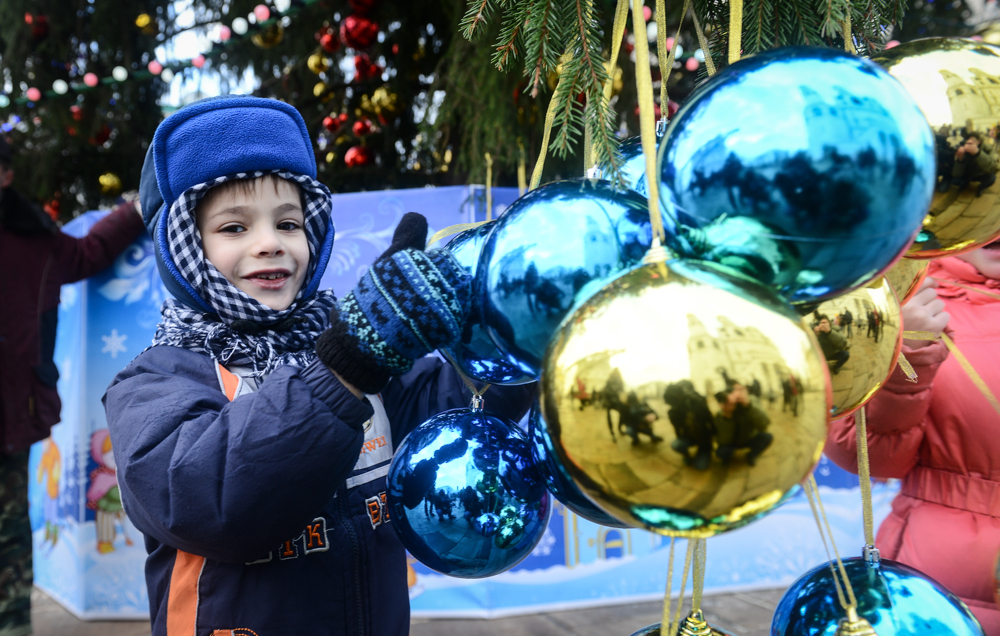 Установка елок на вокзалах Москвы стартует 7 декабря