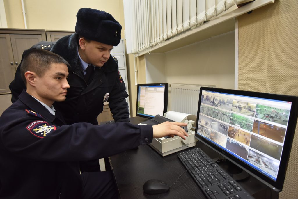 Полиция заинтересовалась нашумевшим видео с заездом «по встречке» в центре Москвы