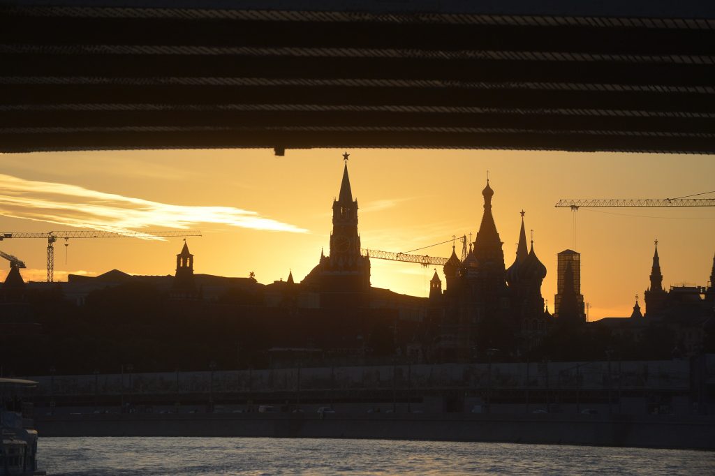 В среду москвичам пообещали устойчивый «плюс» и немного солнца